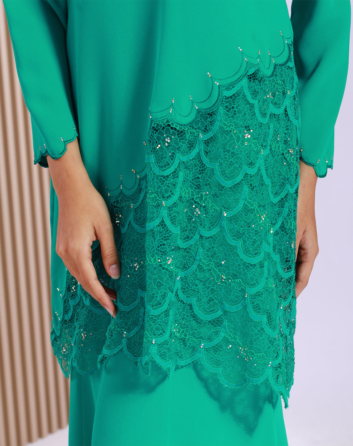 SURI BAJU KURUNG